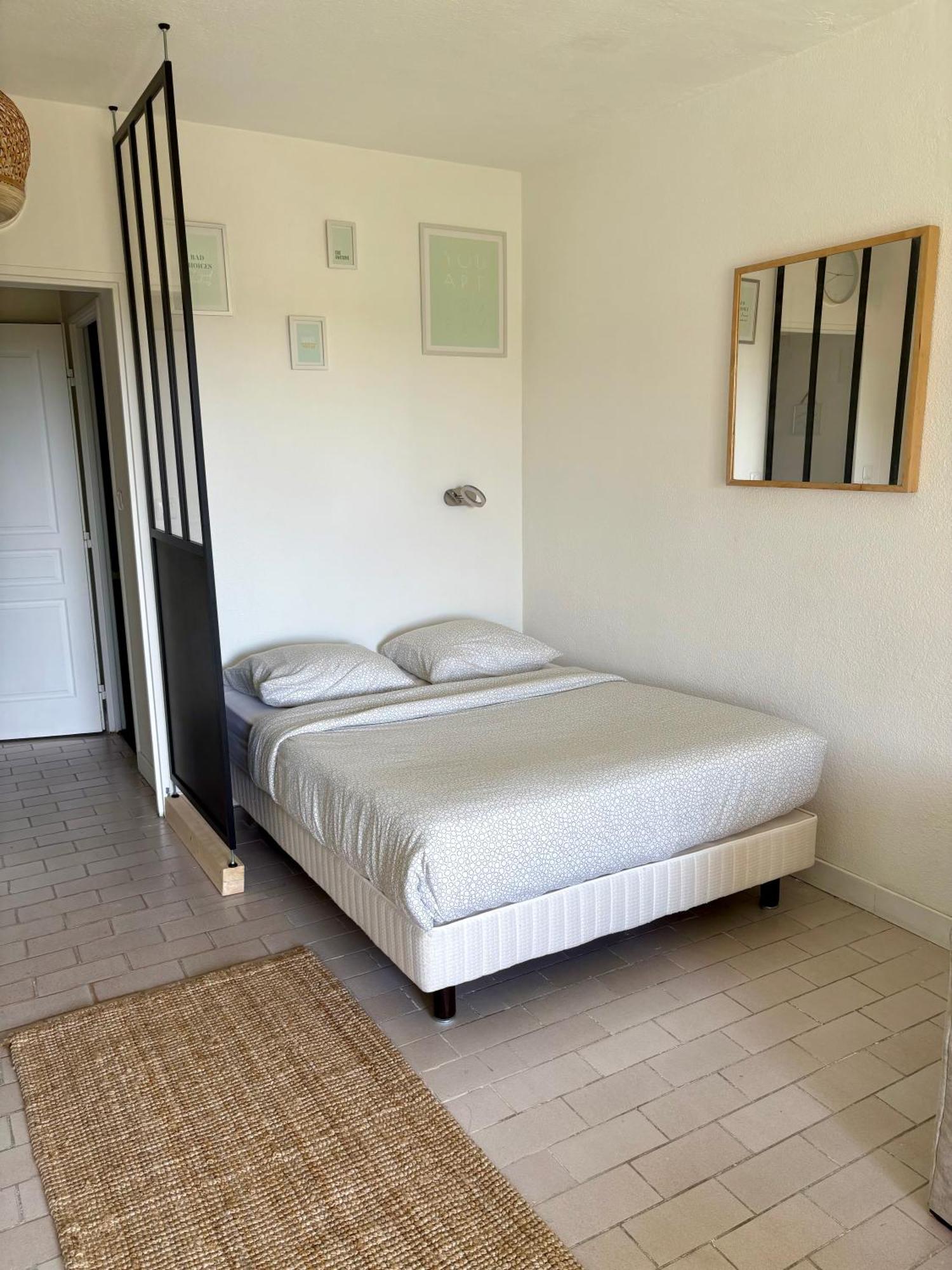 Ferienwohnung Sejour Au Port Hyères Exterior foto