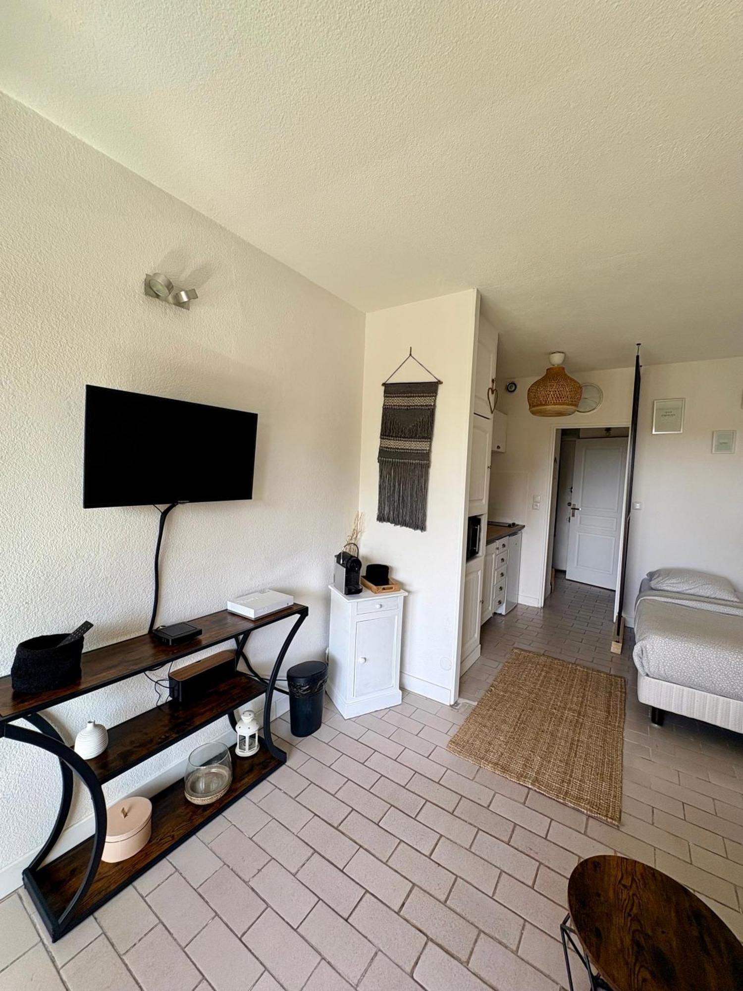 Ferienwohnung Sejour Au Port Hyères Exterior foto